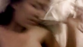 Ở cửa hiệu massage m ...